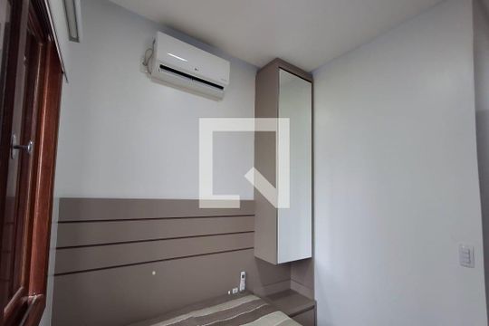 Quarto 1 de casa para alugar com 3 quartos, 260m² em Canasvieiras, Florianópolis