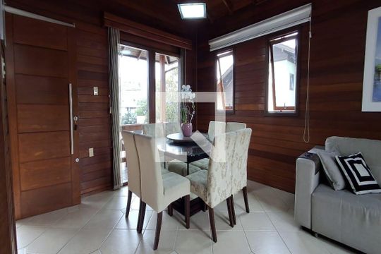 Sala de Jantar de casa para alugar com 3 quartos, 260m² em Canasvieiras, Florianópolis