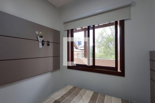 Quarto 1 de casa para alugar com 3 quartos, 260m² em Canasvieiras, Florianópolis