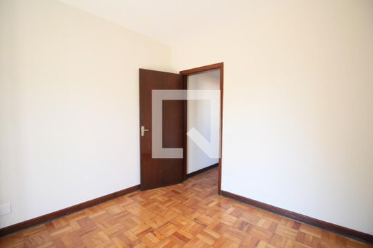 Quarto 1 de casa à venda com 3 quartos, 250m² em Jardim Lar Sao Paulo, São Paulo