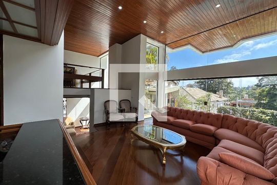 Sala de casa de condomínio para alugar com 4 quartos, 400m² em Morada dos Pássaros, Barueri
