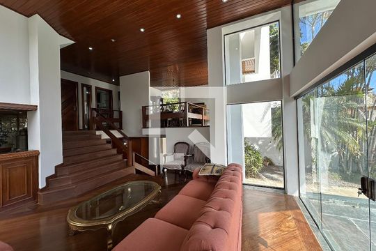 Sala de casa de condomínio para alugar com 4 quartos, 400m² em Morada dos Pássaros, Barueri