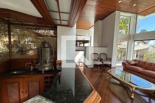 Sala de casa de condomínio para alugar com 4 quartos, 400m² em Morada dos Pássaros, Barueri
