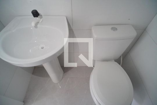 Lavabo de casa à venda com 2 quartos, 67m² em São Jorge, Novo Hamburgo