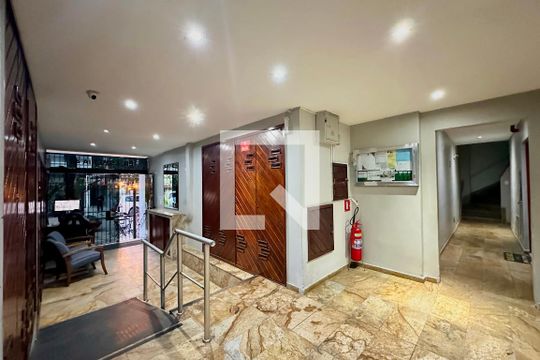Portaria de apartamento para alugar com 1 quarto, 53m² em Catete, Rio de Janeiro