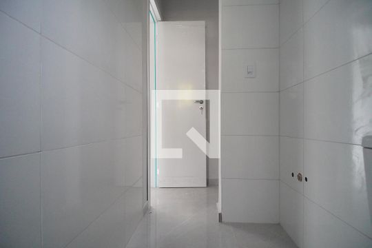 Banheiro de casa de condomínio à venda com 2 quartos, 67m² em São Jorge, Novo Hamburgo