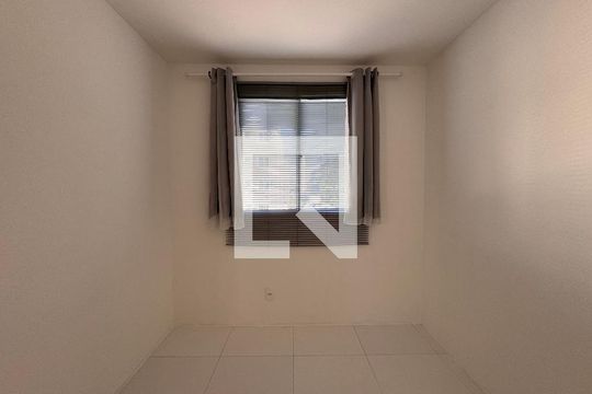 Quarto 1 de apartamento à venda com 2 quartos, 41m² em Feitoria, São Leopoldo