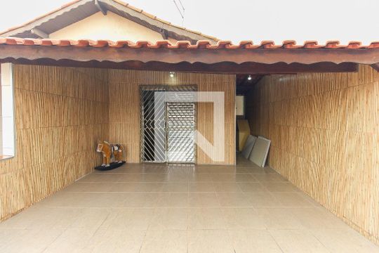 Varando do Quarto 2 de casa para alugar com 3 quartos, 110m² em Vila Rosaria, São Paulo