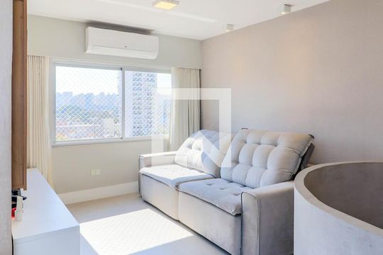 Sala de TV de apartamento à venda com 3 quartos, 185m² em Brooklin Novo, São Paulo