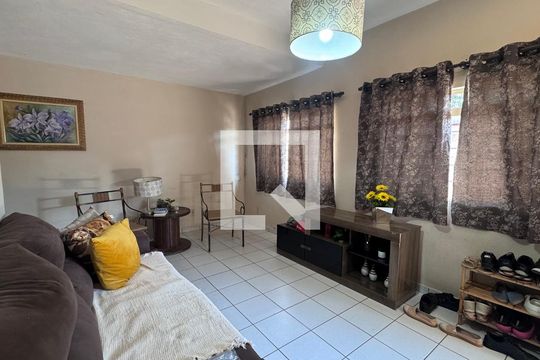 Sala de casa à venda com 3 quartos, 360m² em Jardim Eulina, Campinas