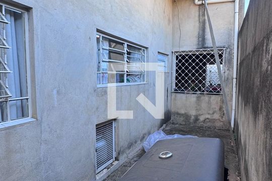Área externa de casa à venda com 3 quartos, 360m² em Jardim Eulina, Campinas