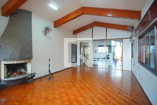 Sala 1 de casa à venda com 4 quartos, 300m² em Três Figueiras, Porto Alegre