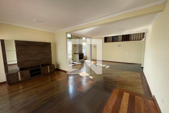 Sala 2 de casa de condomínio para alugar com 4 quartos, 326m² em Granja Vianna cotia, Cotia