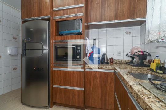 Cozinha de apartamento à venda com 2 quartos, 76m² em Mont’serrat, Porto Alegre