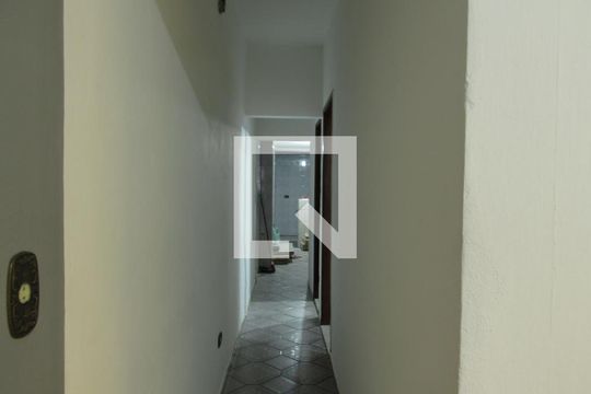Corredor de casa à venda com 2 quartos, 130m² em Vila Yolanda, Osasco