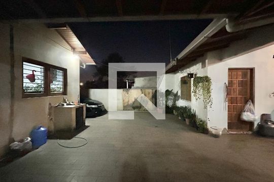 Quintal de casa à venda com 4 quartos, 90m² em Feitoria, São Leopoldo