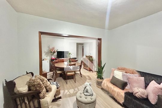 Sala de casa à venda com 4 quartos, 90m² em Feitoria, São Leopoldo