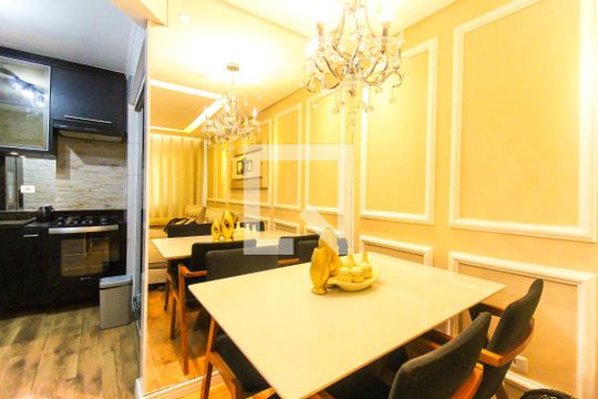 Sala de casa de condomínio para alugar com 2 quartos, 70m² em Parada Xv de Novembro, São Paulo