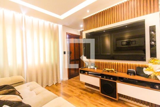 Sala de casa de condomínio para alugar com 2 quartos, 70m² em Parada Xv de Novembro, São Paulo