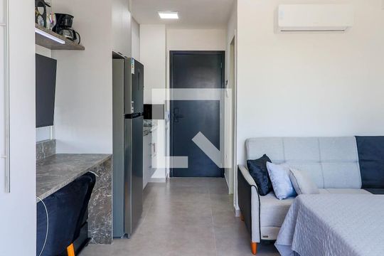 Studio de kitnet/studio à venda com 1 quarto, 30m² em Vila Cordeiro, São Paulo