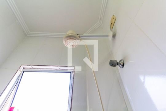 Banheiro 1 de casa de condomínio para alugar com 2 quartos, 65m² em Penha de França, São Paulo