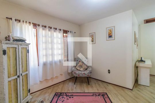 Sala 2 de casa à venda com 4 quartos, 258m² em Espírito Santo, Porto Alegre