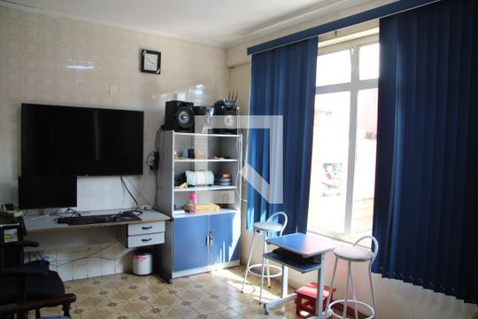 Edícula Quarto 2 de casa à venda com 5 quartos, 585m² em Vila Rosalia, Guarulhos