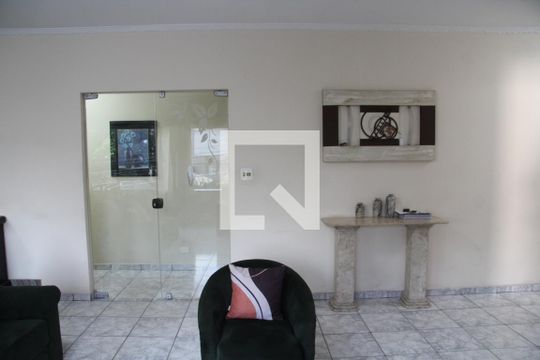Sala de casa à venda com 5 quartos, 585m² em Vila Rosalia, Guarulhos