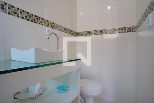 Banheiro Social de kitnet/studio à venda com 1 quarto, 33m² em Jardim Dona Leopoldina, Porto Alegre
