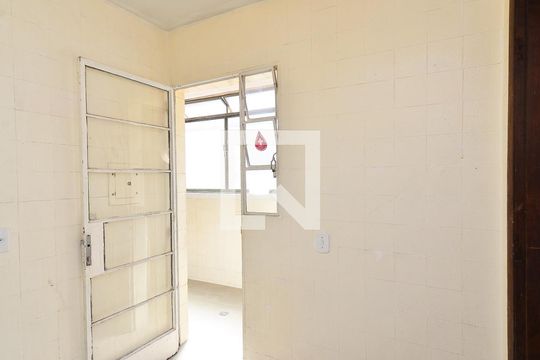 Cozinha de apartamento para alugar com 3 quartos, 90m² em Cidade Nova, Belo Horizonte