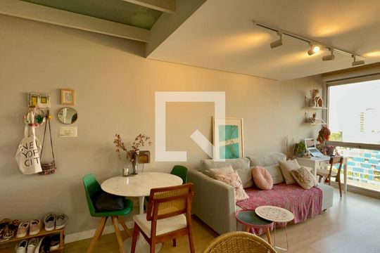 Sala de apartamento para alugar com 1 quarto, 60m² em Pinheiros, São Paulo