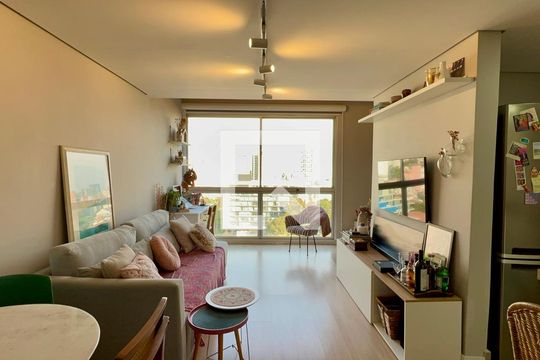 Sala de apartamento para alugar com 1 quarto, 60m² em Pinheiros, São Paulo