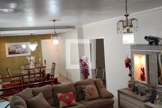Sala de casa para alugar com 3 quartos, 1100m² em Rondônia, Novo Hamburgo