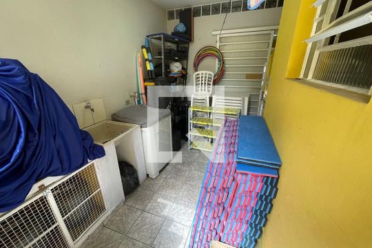 Área de Serviço de casa à venda com 3 quartos, 174m² em Jardim Testae, Guarulhos