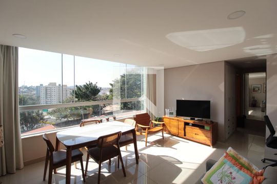 Sala de apartamento à venda com 2 quartos, 75m² em Itapoã, Belo Horizonte