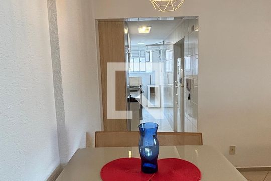 Sala de apartamento à venda com 2 quartos, 53m² em Vila Alpina, Santo André