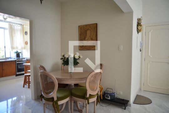 Sala de apartamento para alugar com 2 quartos, 94m² em Centro, Santo André