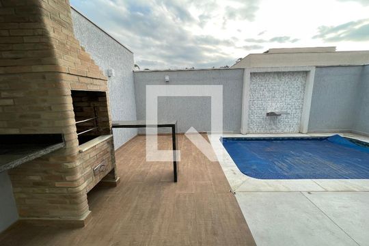 Churrasqueira de casa de condomínio para alugar com 3 quartos, 159m² em Jardim Rebelato, Cotia