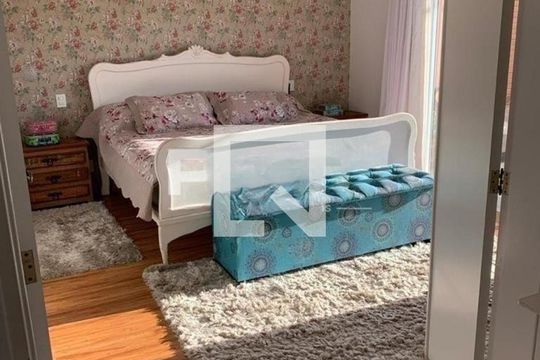 Casa à venda com 4 quartos, 330m² em Swiss Park, Campinas