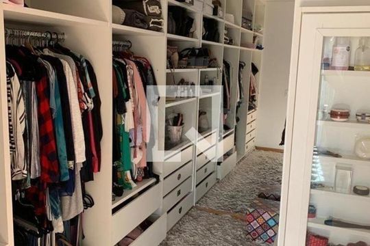 Casa à venda com 4 quartos, 330m² em Swiss Park, Campinas