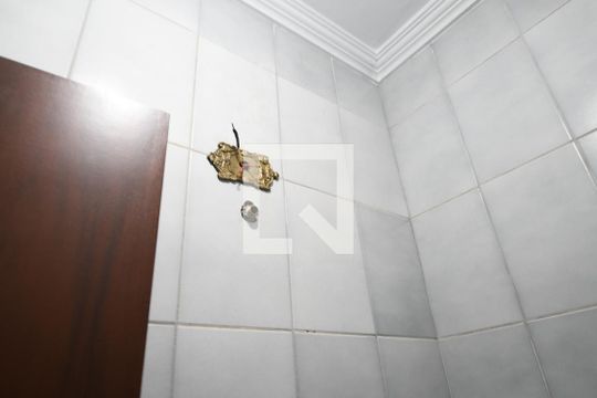 Banheiro de serviço de casa à venda com 3 quartos, 280m² em Jardim Santa Genebra, Campinas