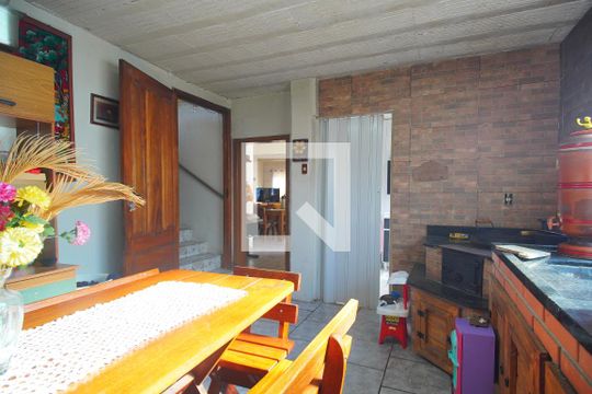 Cozinha 1 de casa à venda com 4 quartos, 357m² em Rondônia, Novo Hamburgo