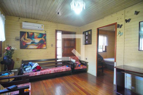 Sala de casa à venda com 4 quartos, 357m² em Rondônia, Novo Hamburgo