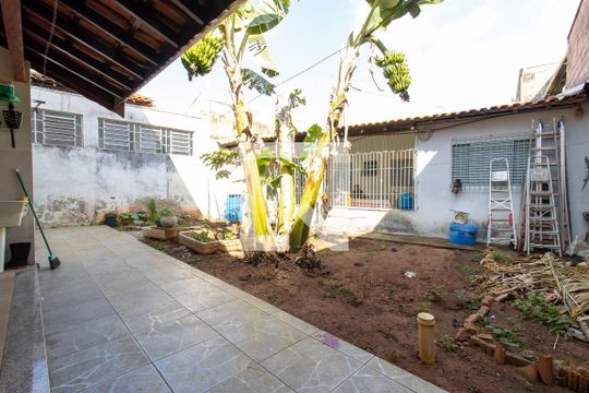 Área externa de casa à venda com 4 quartos, 355m² em Parque Industrial, Campinas
