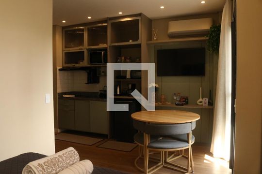Studio de kitnet/studio para alugar com 1 quarto, 27m² em Barra Funda, São Paulo