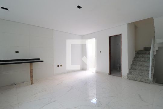 Sala de casa de condomínio à venda com 2 quartos, 117m² em Vila Metalúrgica, Santo André