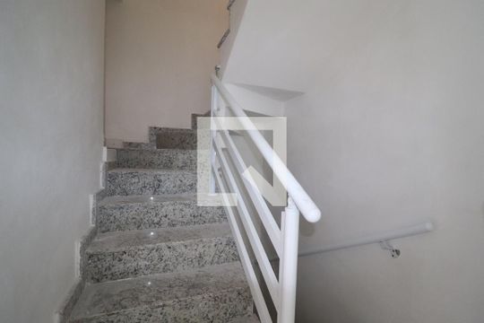 Escada de casa de condomínio à venda com 2 quartos, 117m² em Vila Metalúrgica, Santo André