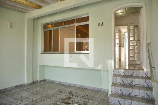 Quintal de casa para alugar com 3 quartos, 135m² em Jardim Antares, São Bernardo do Campo