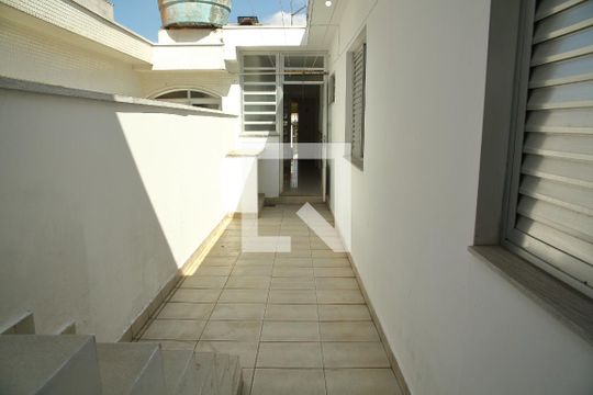 Quintal de casa para alugar com 3 quartos, 135m² em Jardim Antares, São Bernardo do Campo