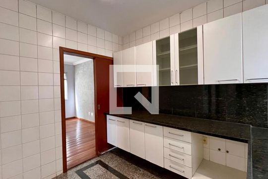 Cozinha de apartamento à venda com 3 quartos, 270m² em Gutierrez, Belo Horizonte